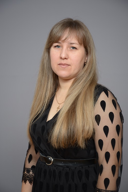 Комоликова Ольга Александровна.